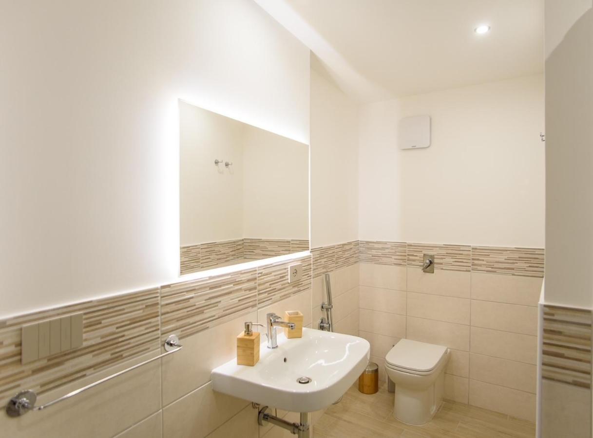 Central Station Apartments - Fanale Rentals Палермо Екстериор снимка